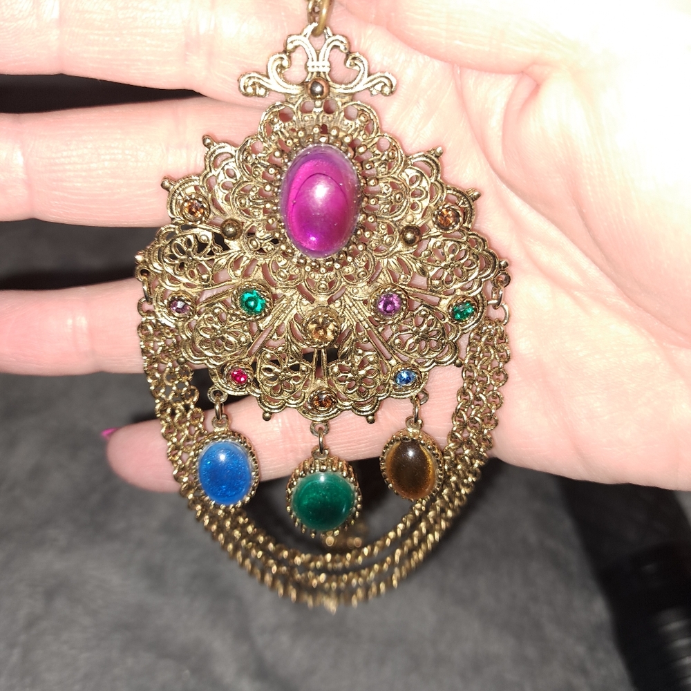 Elegant Gold Multicolor Pendant Necklace